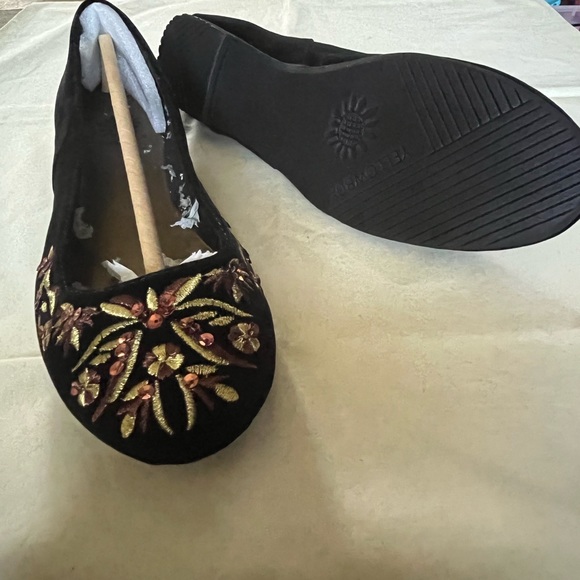 Yellowbox Women’s Flats - Picture 3 of 6